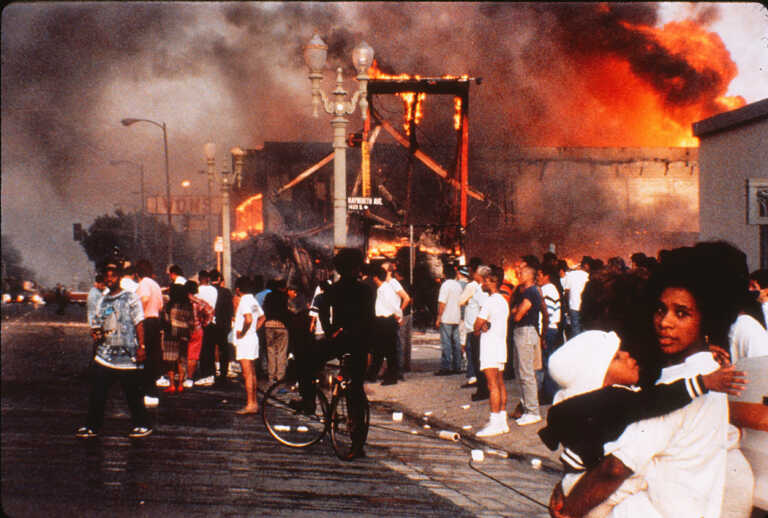 Ο άγριος ξυλοδαρμός του Ρόντνεϊ Κινγκ από αστυνομικούς που έβαλε φωτιά στο Λος Άντζελες