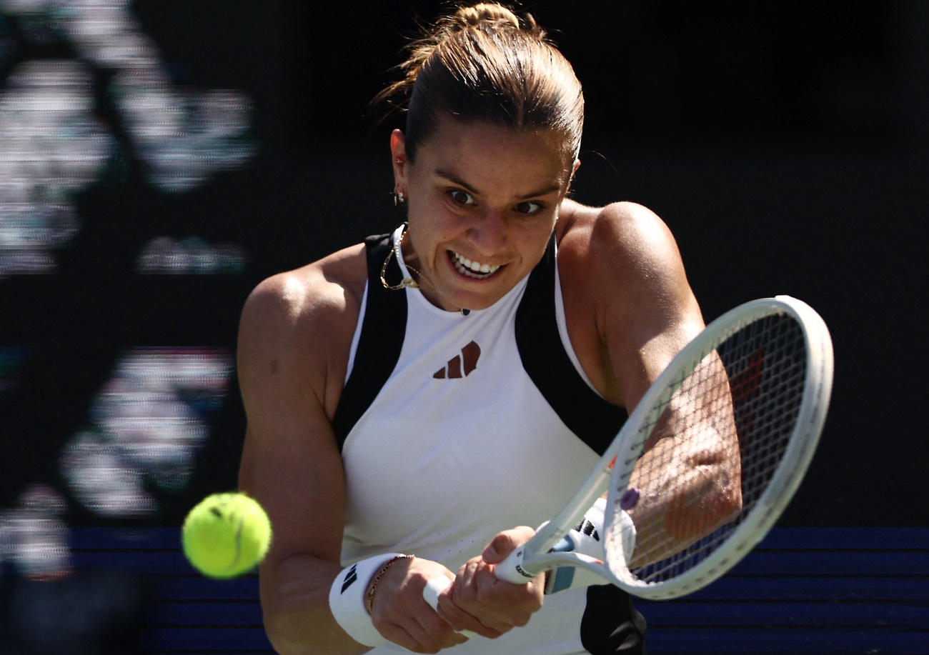 Tennis - WTA 1000 - Dubai Tennis Championships - Dubai Duty Free Tennis Centre, Dubai, United Arab Emirates - February 21, 2024 Greece's Maria Sakkari in action during her round of 16 match against Italy's Jasmine Paolini REUTERS