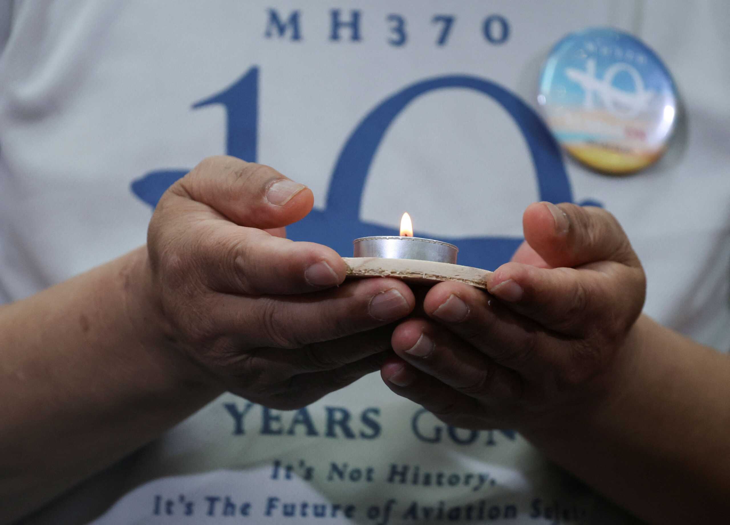 Πτήση MH370: Δέκα χρόνια από το μεγαλύτερο αεροπορικό μυστήριο που στοιχειώνει εκατοντάδες οικογένειες