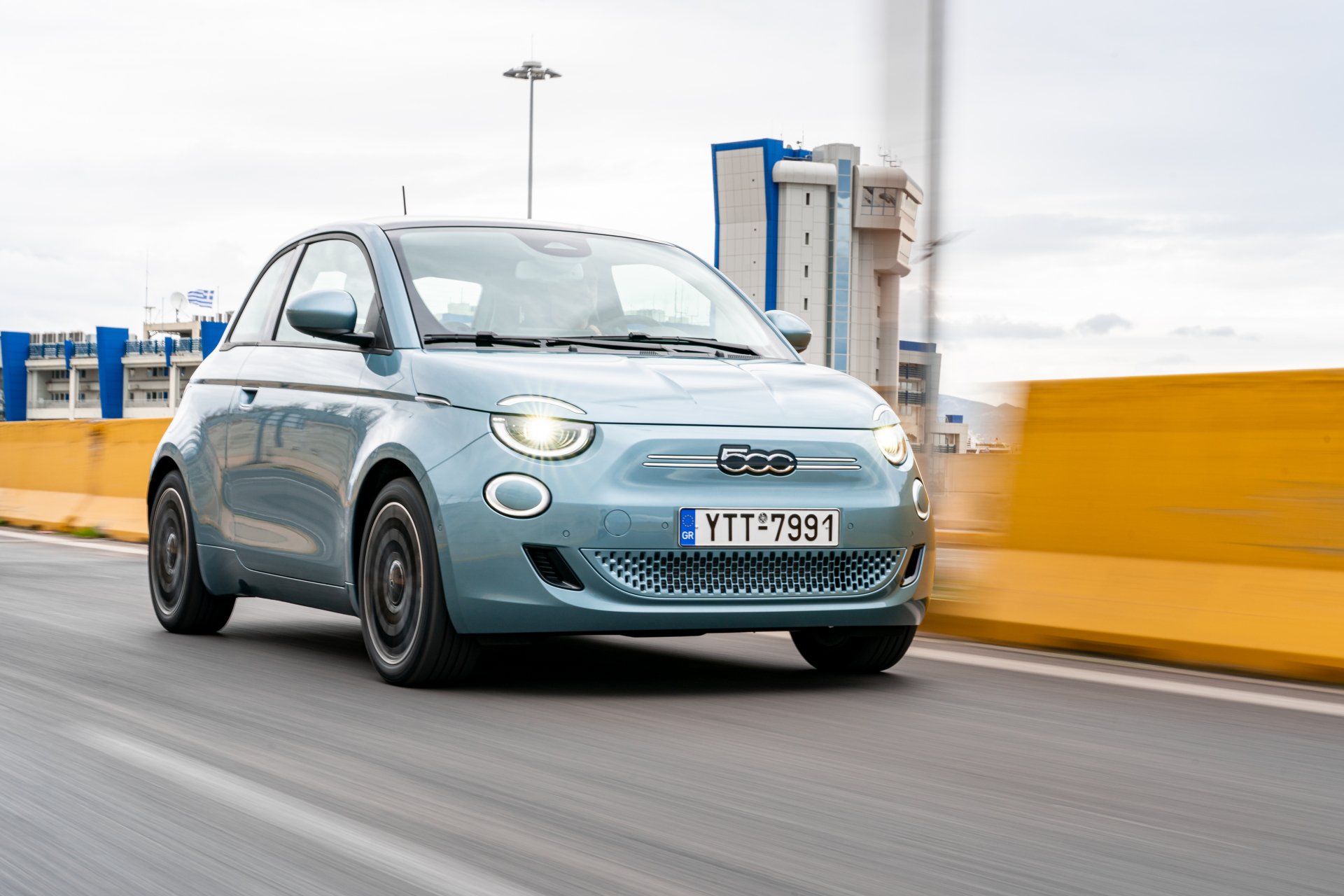 FIAT ECO BONUS έως €6.000, άμεση παράδοση και πρώτη δόση το 2025 για το ηλεκτρικό 500e