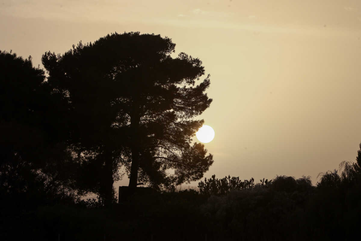 Καιρός: Επιστρέφει η αφρικανική σκόνη και ανεβαίνει η θερμοκρασία