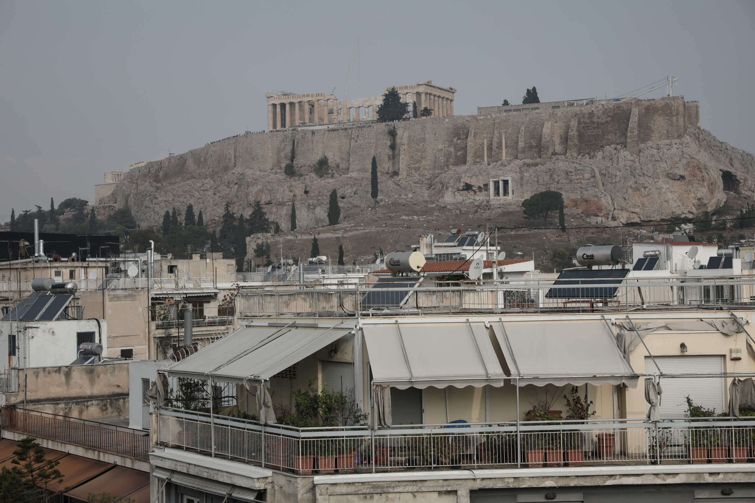 Ηandelsblatt: Πώς οι πλούσιοι Κινέζοι ανεβάζουν τα ενοίκια στην Ελλάδα