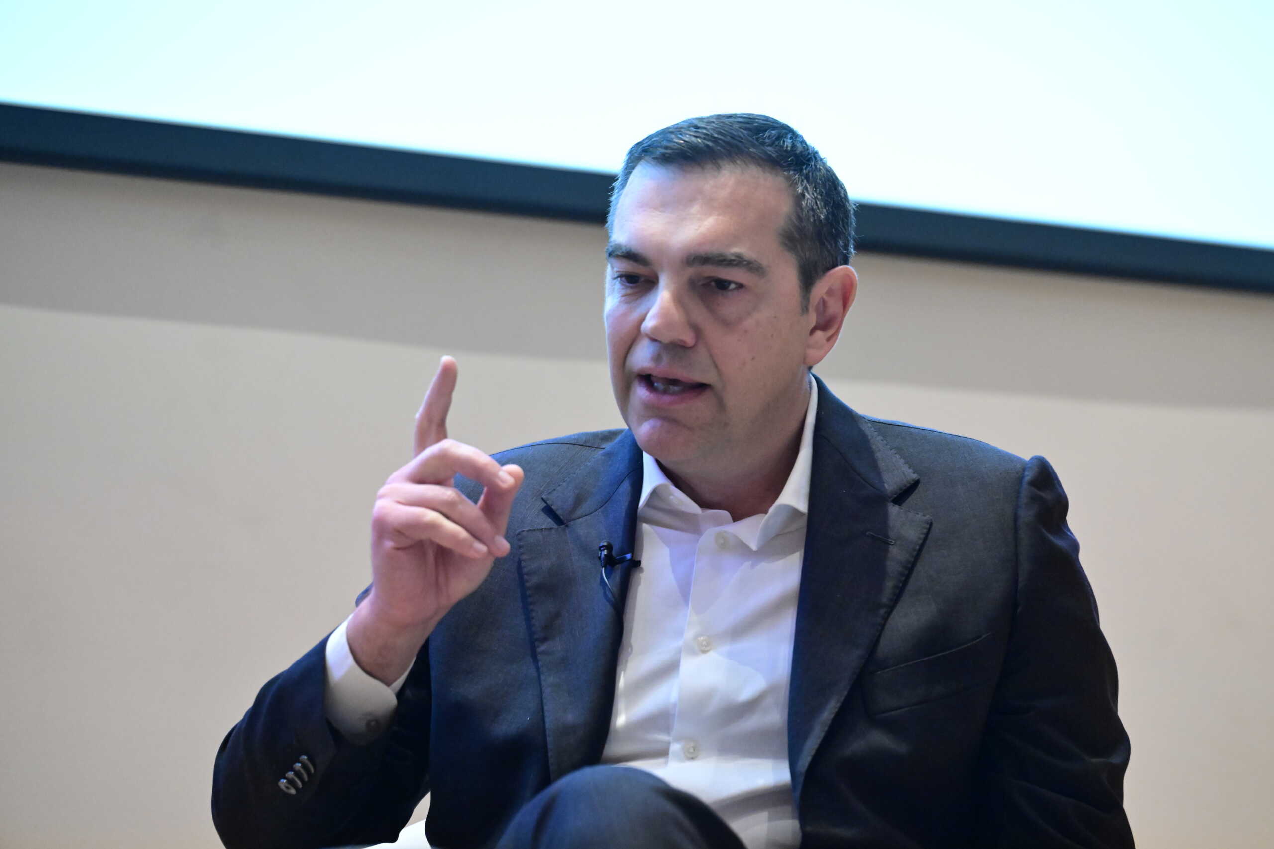 Δεύτερη ημέρα εργασιών του συνεδρίου "ΜΕΤΑΠΟΛΙΤΕΥΣΗ. 50 χρόνια μετά", . Το συνέδριο διοργανώθηκε από την εφημερίδα "Η Καθημερινή", το Μορφωτικό Ίδρυμα Εθνικής Τραπέζης (ΜΙΕΤ), το Οικονομικό Φόρουμ Δελφών και το Ελληνικό Παρατηρητήριο του London School of Economics. 
(ΤΑΤΙΑΝΑ ΜΠΟΛΑΡΗ