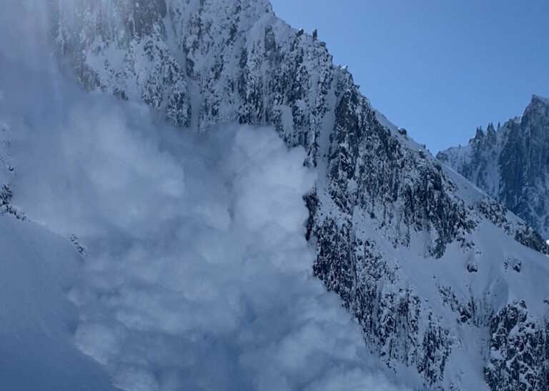 Πέντε σκιέρ πάγωσαν μέχρι θανάτου στις Άλπεις κατά τη διάρκεια χιονοκαταιγίδας - Αγνοείται μια 28χρονη