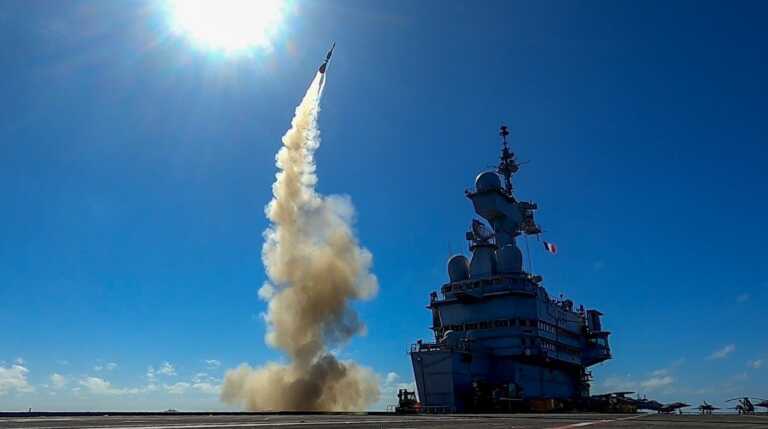 Το Πολεμικό Ναυτικό προμηθεύεται τους πυραύλους Aster 30: Ποια τα πλεονεκτήματά τους
