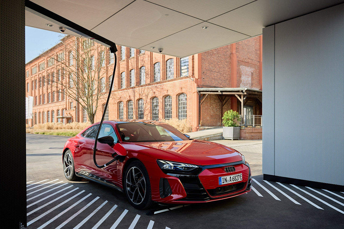 Κόμβος φόρτισης Audi στη Φρανκφούρτη: Eύκολα, γρήγορα και χωρίς εμπόδια