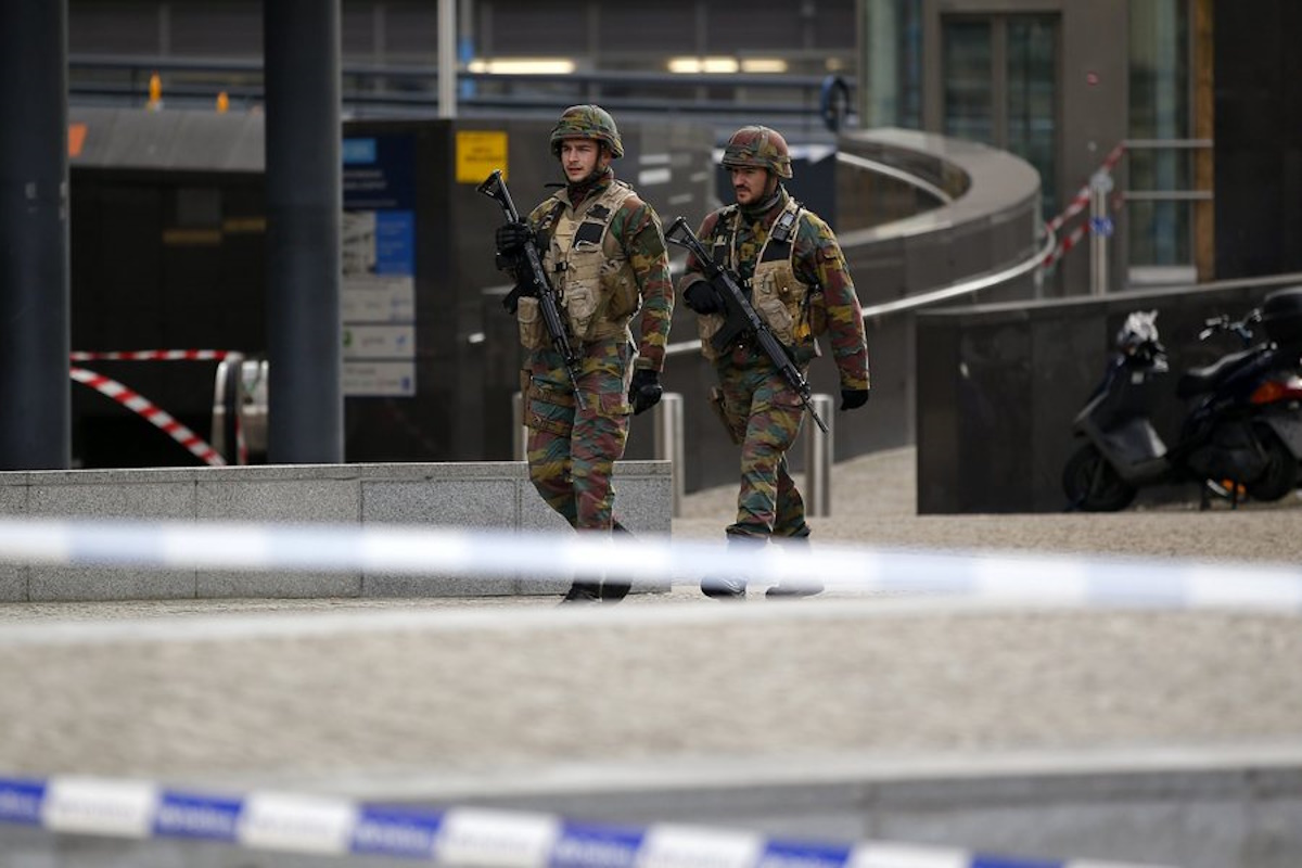 Βέλγιο: Σκάνδαλο στον στρατό της χώρας με εξευτελιστική μεταχείριση, επιθέσεις, εκβιασμοί και απειλές