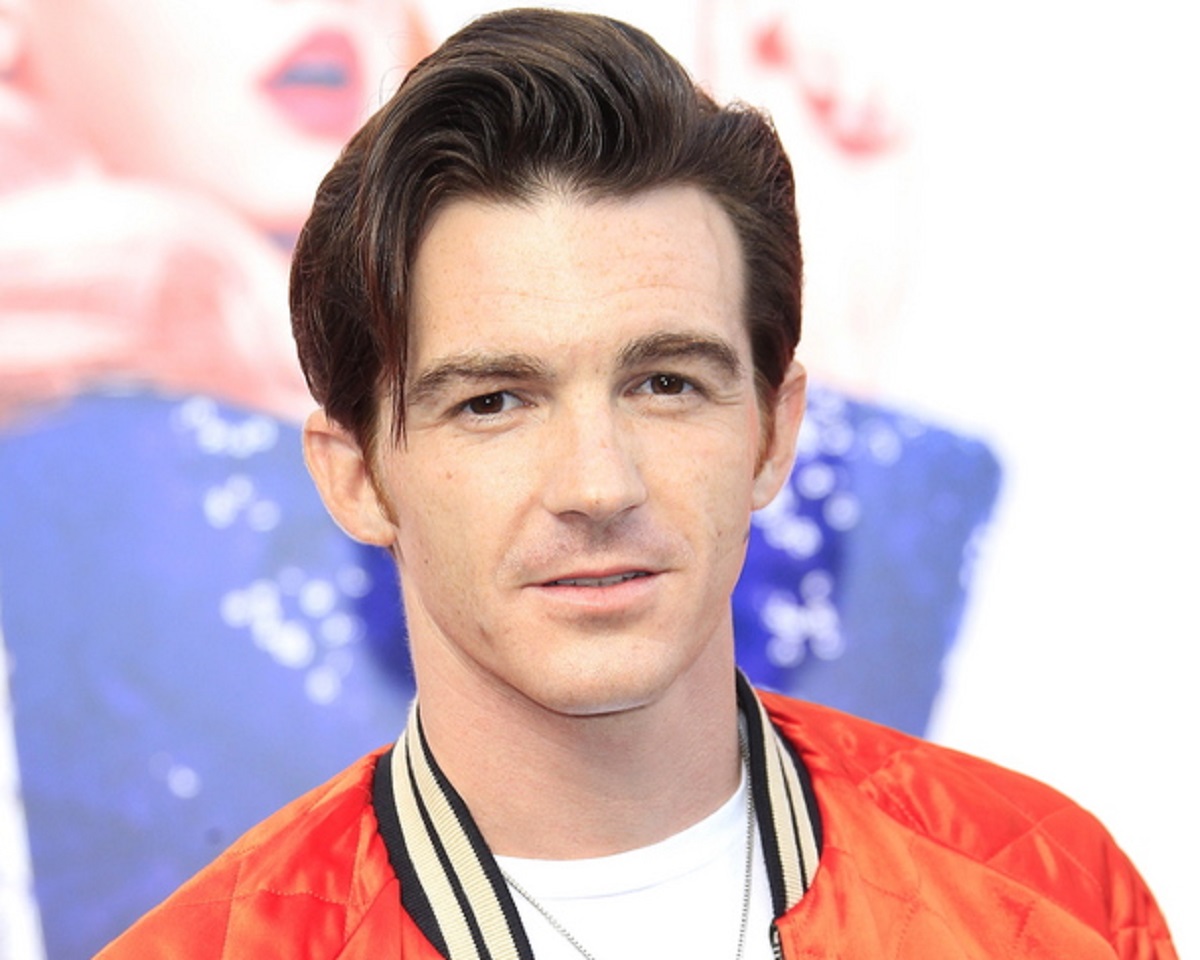 Ο ηθοποιός του Nickelodeon, Drake Bell εξομολογήθηκε τη σεξουαλική κακοποίηση που δεχόταν από εργαζόμενο του καναλιού