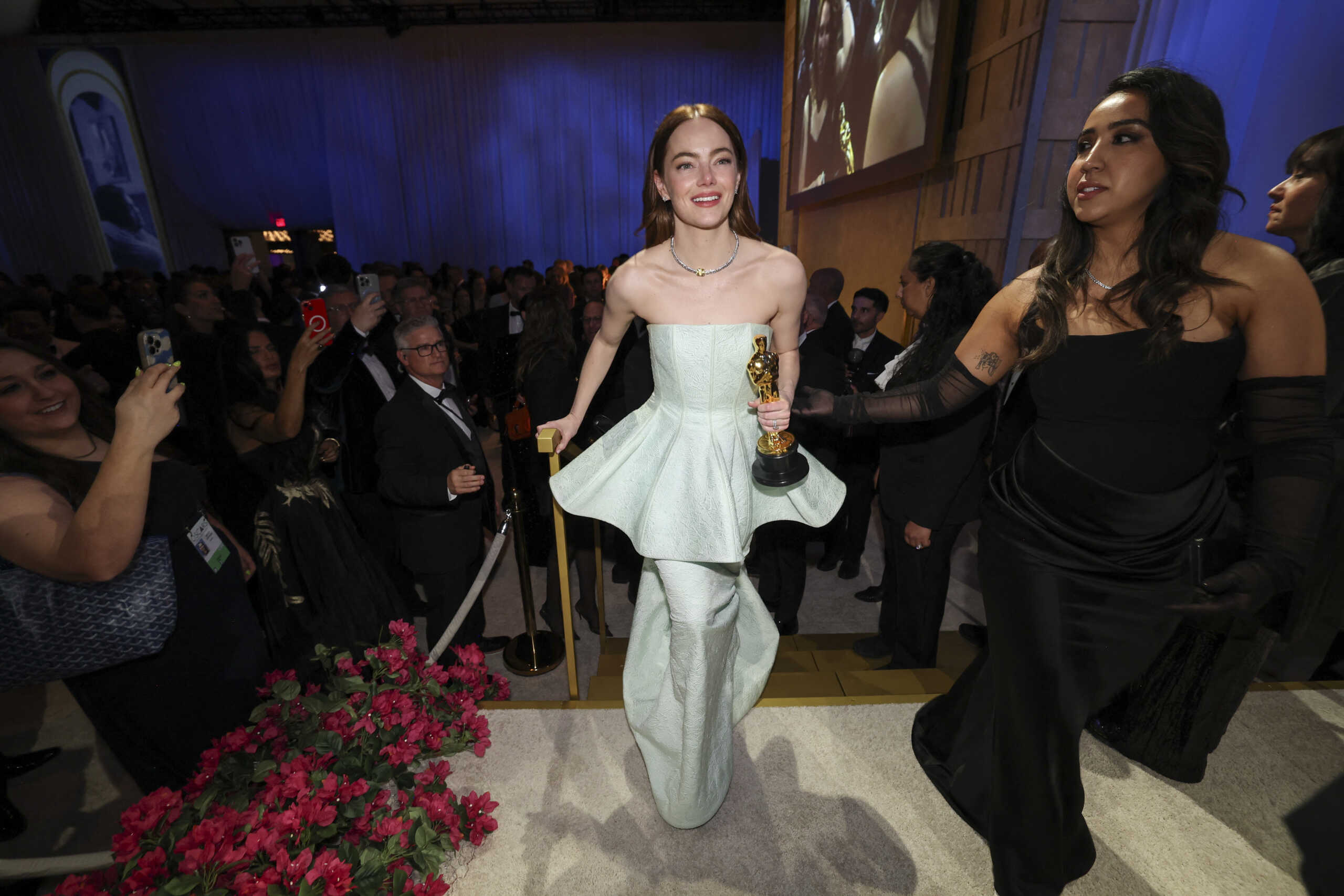 Emma Stone poses with the Oscar for Best Actress for "Poor Things" at the Governors Ball following the Oscars show at the 96th Academy Awards in Hollywood, Los Angeles, California, U.S., March 10, 2024. REUTERS