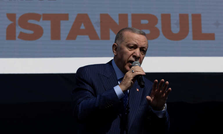 «Παραμιλάει» όλη η Τουρκία με 98χρονη γιαγιά που είπε στον Ερντογάν «μαζί σου μέχρι τον τάφο» - Τι απάντησε ο Τούρκος πρόεδρος