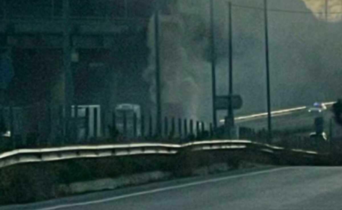 Φωτιά σε καρότσα φορτηγού στην παλιά εθνική οδό Αθηνών – Κορίνθου στο Σουσάκι