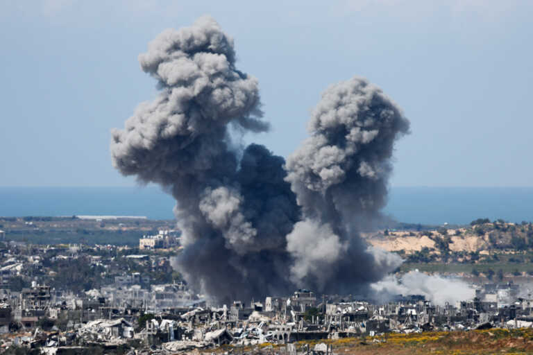 Οι ΗΠΑ παίρνουν αποστάσεις και το Ισραήλ συνεχίζει το σφυροκόπημα στη Γάζα