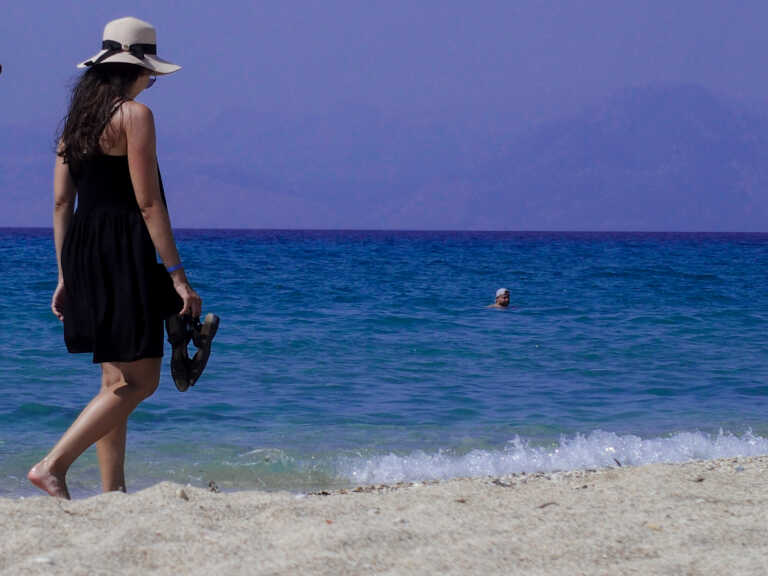 Αυτά είναι τα 5 ελληνικά νησιά που προτείνει η γαλλική Le Figaro για το καλοκαίρι του 2024