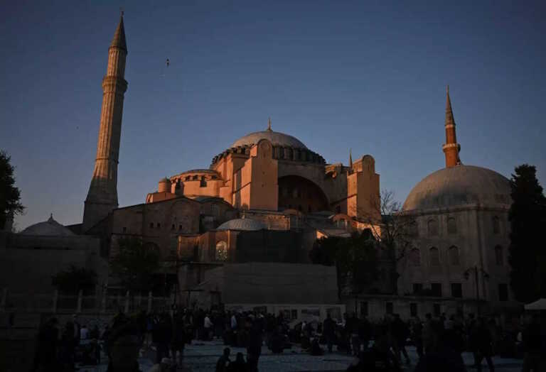 Κουρτουλμούς: Οιωνός απελευθέρωσης του Αλ Ακσα η επαναλειτουργία της Αγίας Σοφίας ως τζαμί