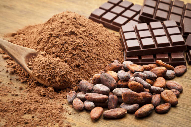Νέα εκτίναξη στις τιμές κακάο: Οι αιτίες και οι προοπτικές για τις σοκολάτες ενόψει Πάσχα