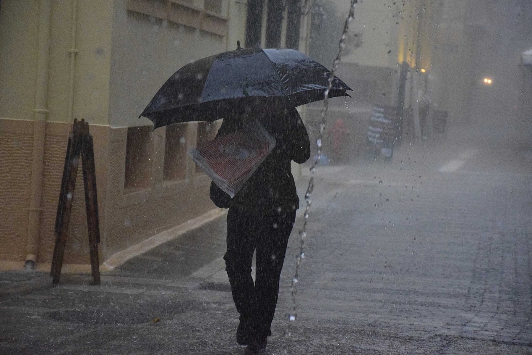 Άστατος ο καιρός την Τετάρτη, λασποβροχές και καταιγίδες από το μεσημέρι