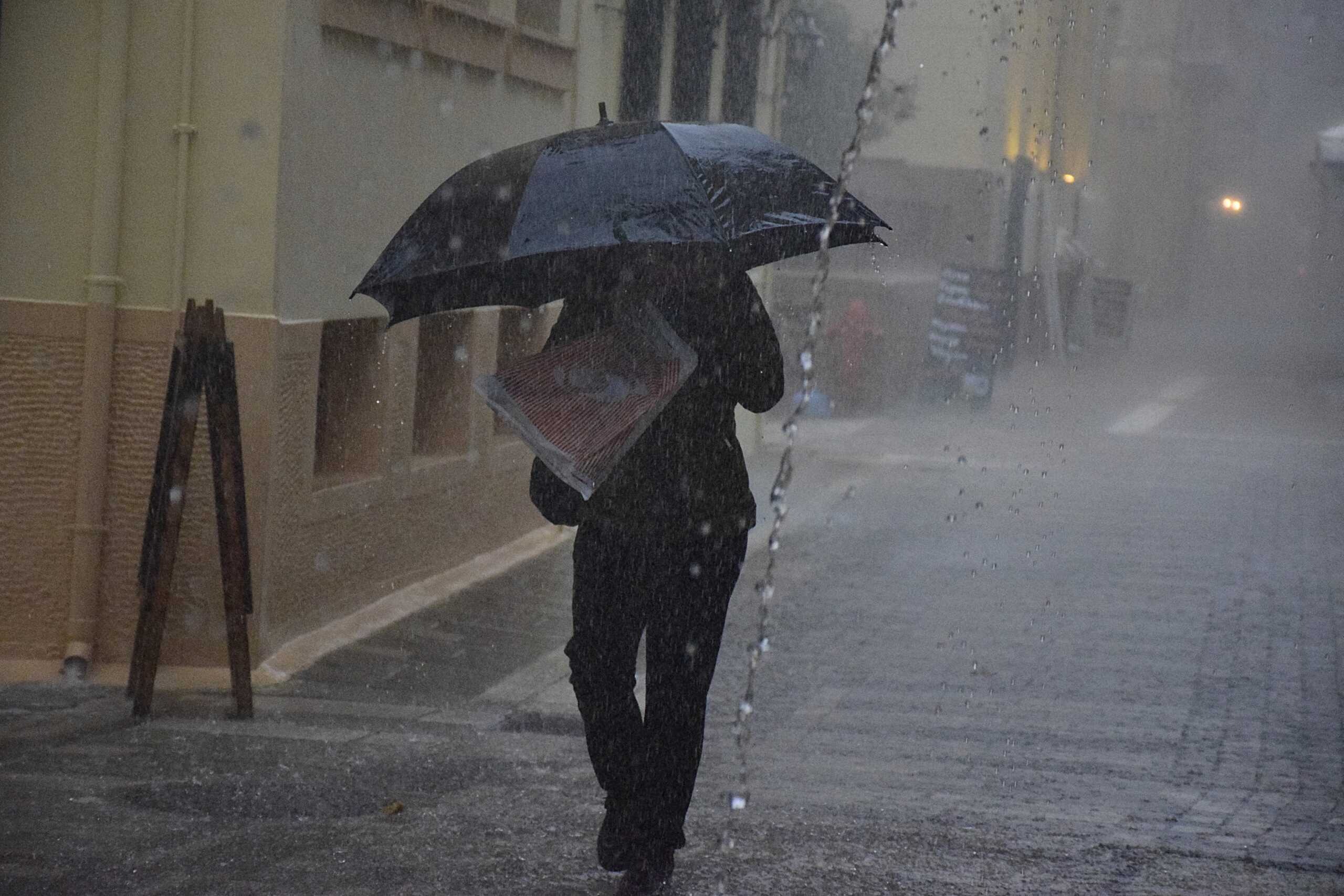 Καιρός σήμερα: «Ξύπνημα» με βροχές και ομίχλη σε πολλές περιοχές της χώρας