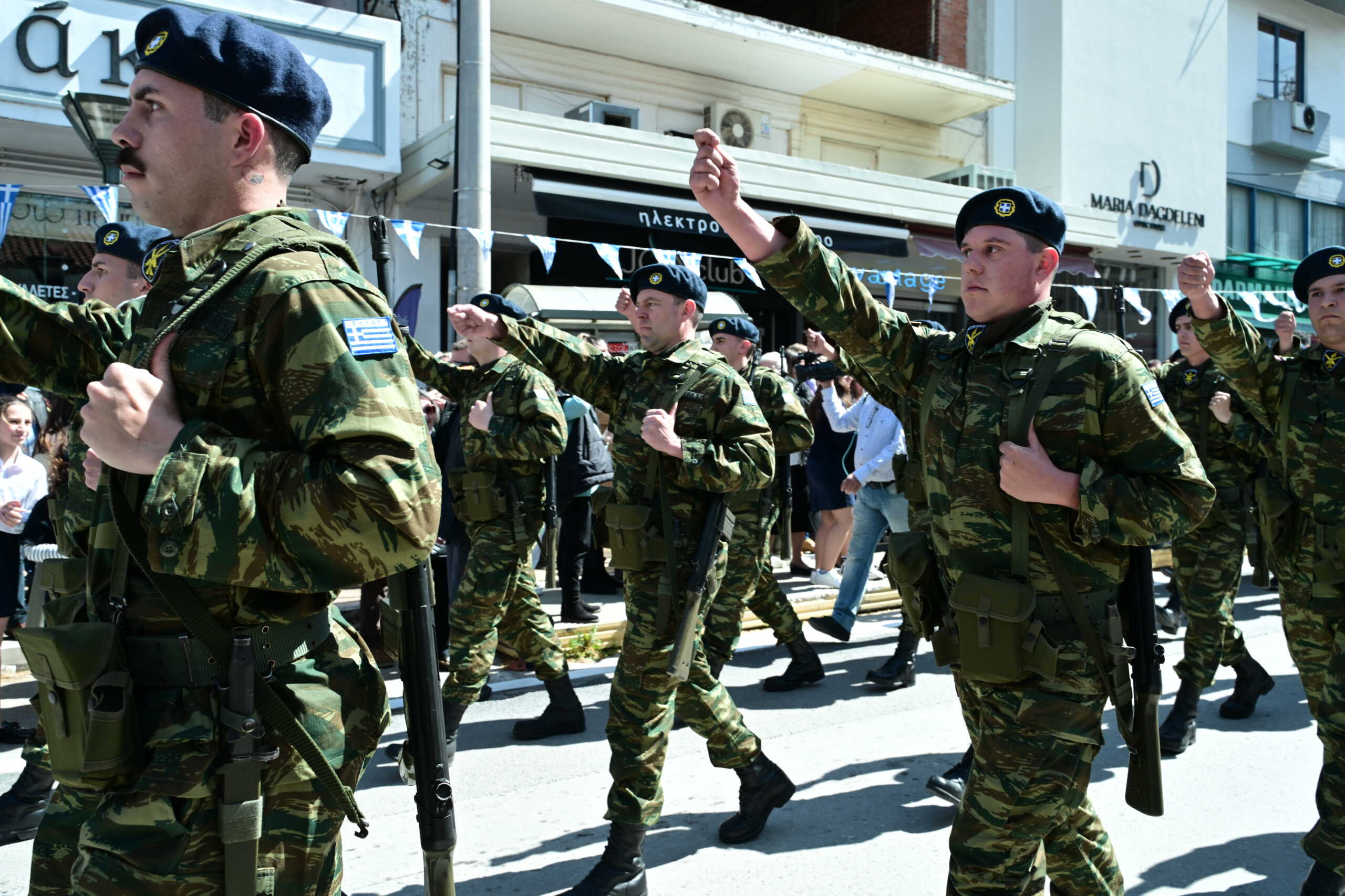 Παρέλαση για την εθνική επέτειο της 25ης Μαρτίου 1821 στην Θήβα, με την συμμετοχή του προέδρου του ΣΥΡΙΖΑ - Προοδευτική Συμμαχία Στέφανου Κασσελάκη, Δευτέρα 25 Μαρτίου 2024. 
(ΤΑΤΙΑΝΑ ΜΠΟΛΑΡΗ