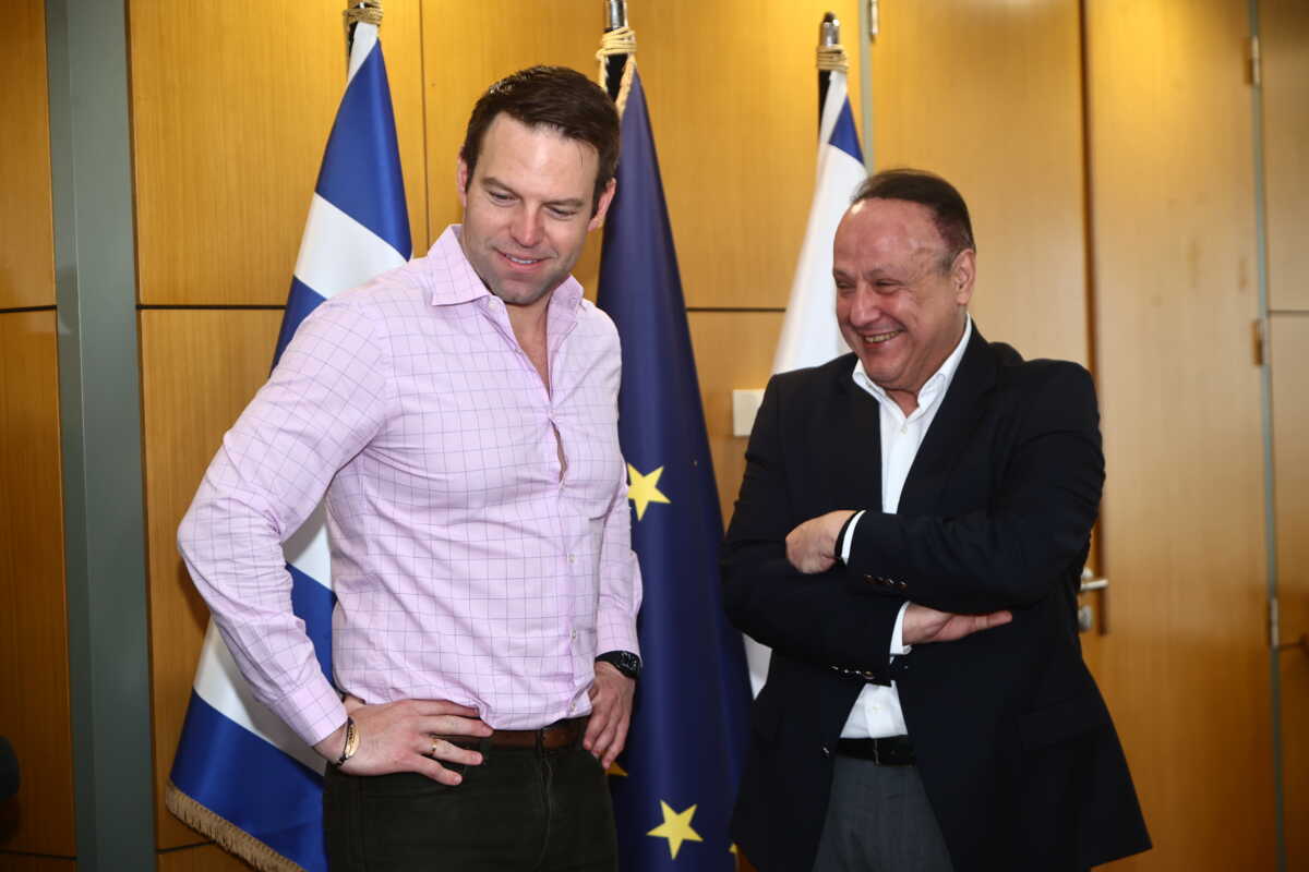 Συνάντηση του προέδρου του ΣΥΡΙΖΑ - Προοδευτική Συμμαχία Στέφανου Κασσελάκη με τον δήμαρχο Θεσσαλονίκης Στέλιο Αγγελούδη, στο δημαρχείο Θεσσαλονίκης, Δευτέρα 11 Μαρτίου 2024. 
(ΡΑΦΑΗΛ ΓΕΩΡΓΙΑΔΗΣ