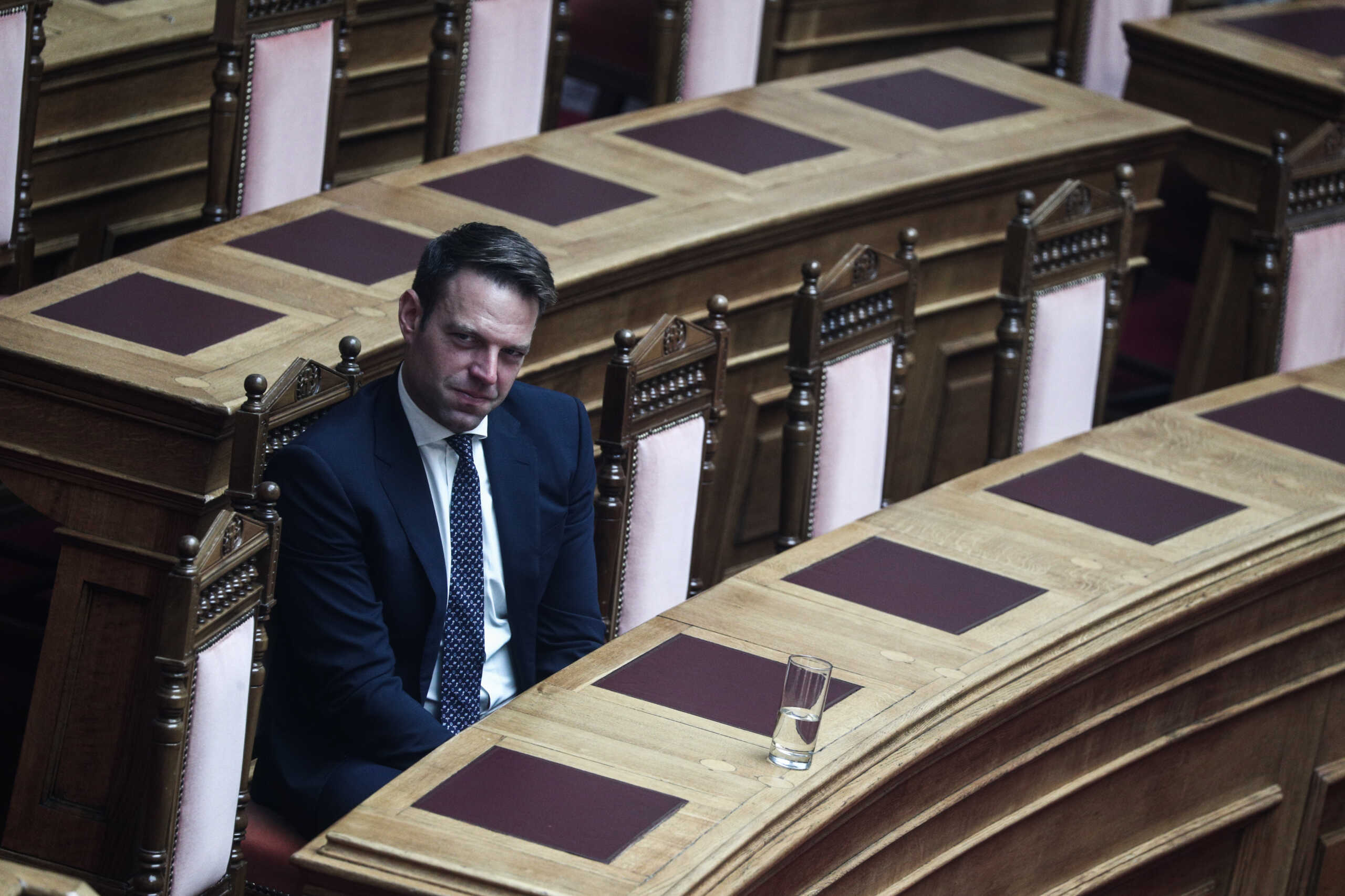 Ο Στέφανος Κασσελάκης ψάχνει τρόπους για να μπει στη Βουλή – Τα επικρατέστερα σενάρια