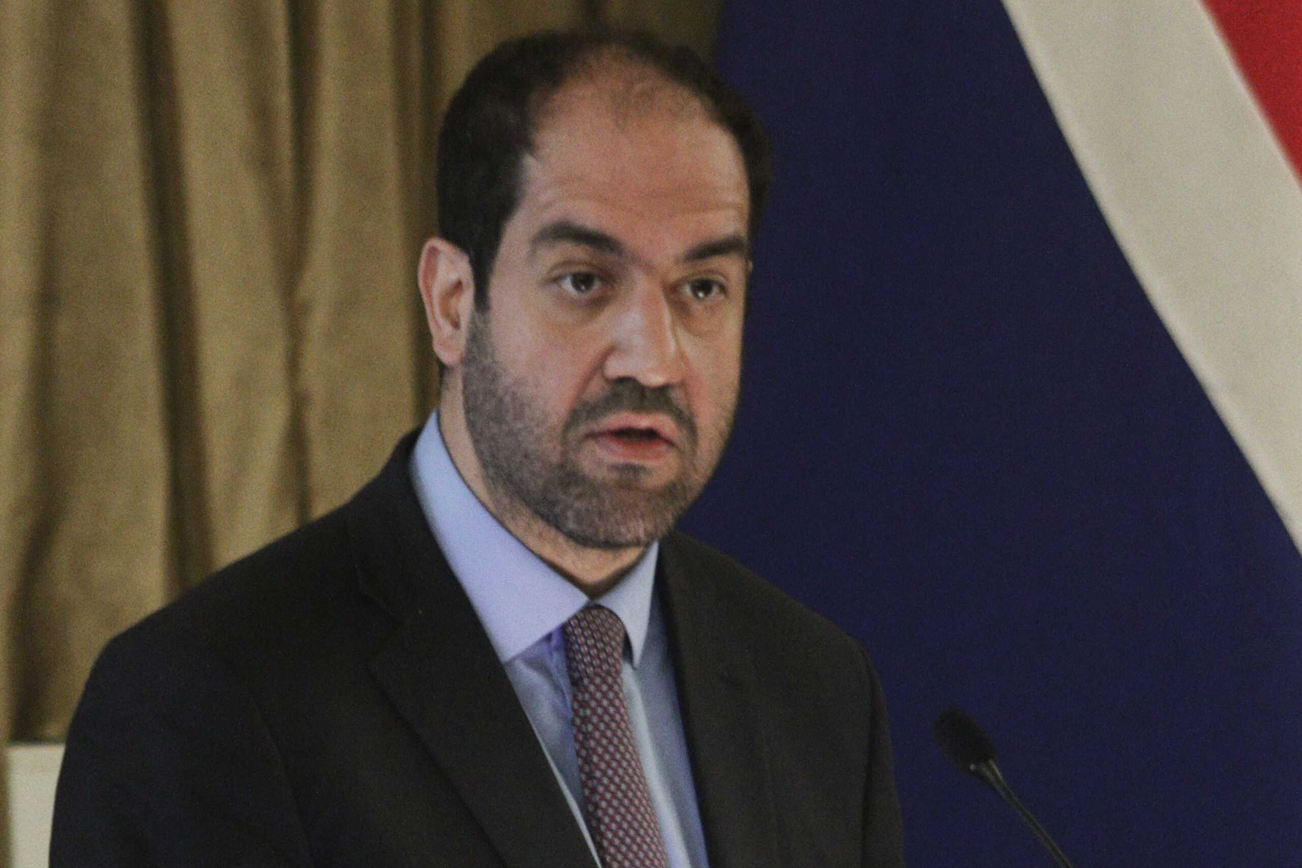 Σε επιτιμο Διδακτορα της Στρατιωτικης Σχολης Ευελπιδων αναγορευτηκε σημερα ο Αρχιεπισκοπος Ιερωνυμος στην εγκαταστασεις στης σχολης στην Βαρη. Παρευρεθηκαν ο Υφυπ.Αμυνας Κεφαλογιαννης, ο Αρχηγος ΓΕΣ Γεώργιος Κωστίδης  , ο Δημαρχος Βαρης Βουλας Βουλιαγμενης Γρηγόρης Κωνσταντέλλος οι Μητροπολιτες Γλυφαδας Αντωνιος και Μεσογαιας Νικολαος και οι πρωην αρχηγοι ΓΕΣ   ΦΩΤΟ ΧΡΗΣΤΟΣ ΜΠΟΝΗΣ