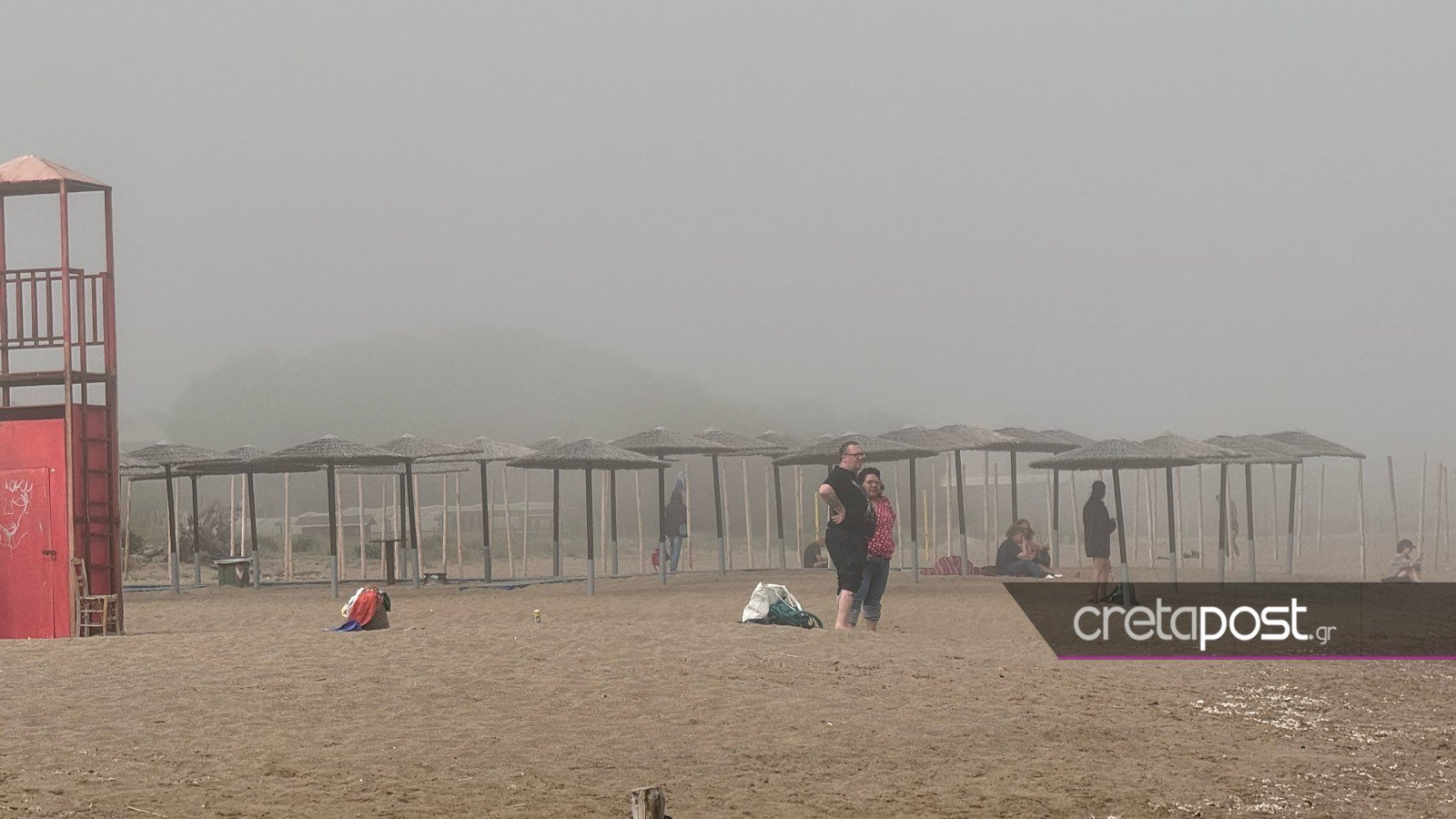 Κρήτη: Η αφρικανική σκόνη «εξαφάνισε» τον ορίζοντα στο Ηράκλειο, εικόνες από παραλίες