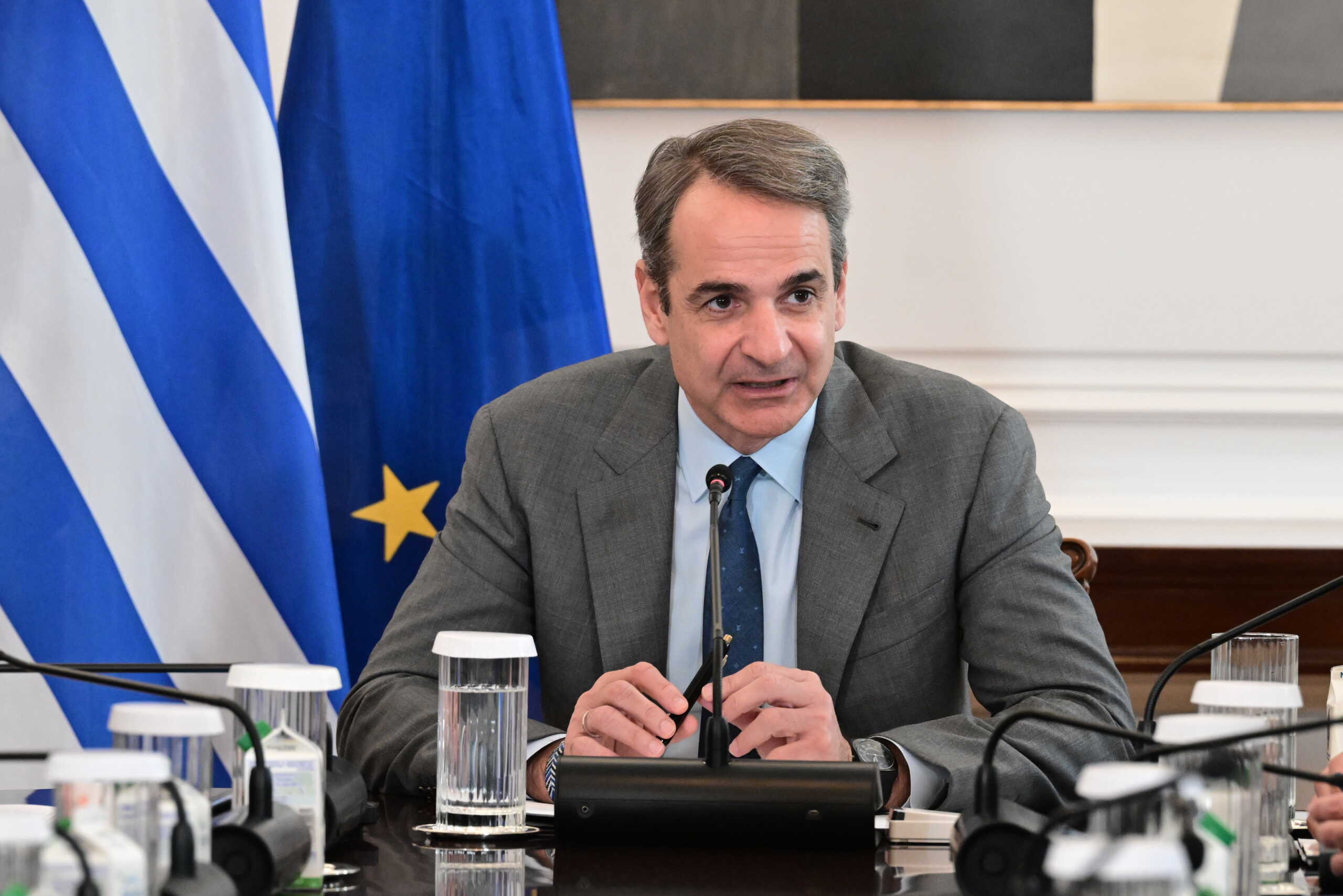 Συνάντηση του Πρωθυπουργού Κυριάκου Μητσοτάκη με τους εκπροσώπους των αγροτικών φορέων της Θεσσαλίας, στο Μέγαρο Μαξίμου, Δευτέρα 11 Μαρτίου 2024. 
(ΤΑΤΙΑΝΑ ΜΠΟΛΑΡΗ