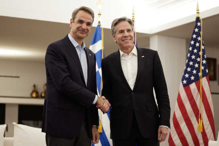 Τηλεφωνική επικοινωνία Μητσοτάκη με Μπλίνκεν – «Επιβεβαίωσαν τη σημασία της διμερούς σχέσης ΗΠΑ-Ελλάδας»