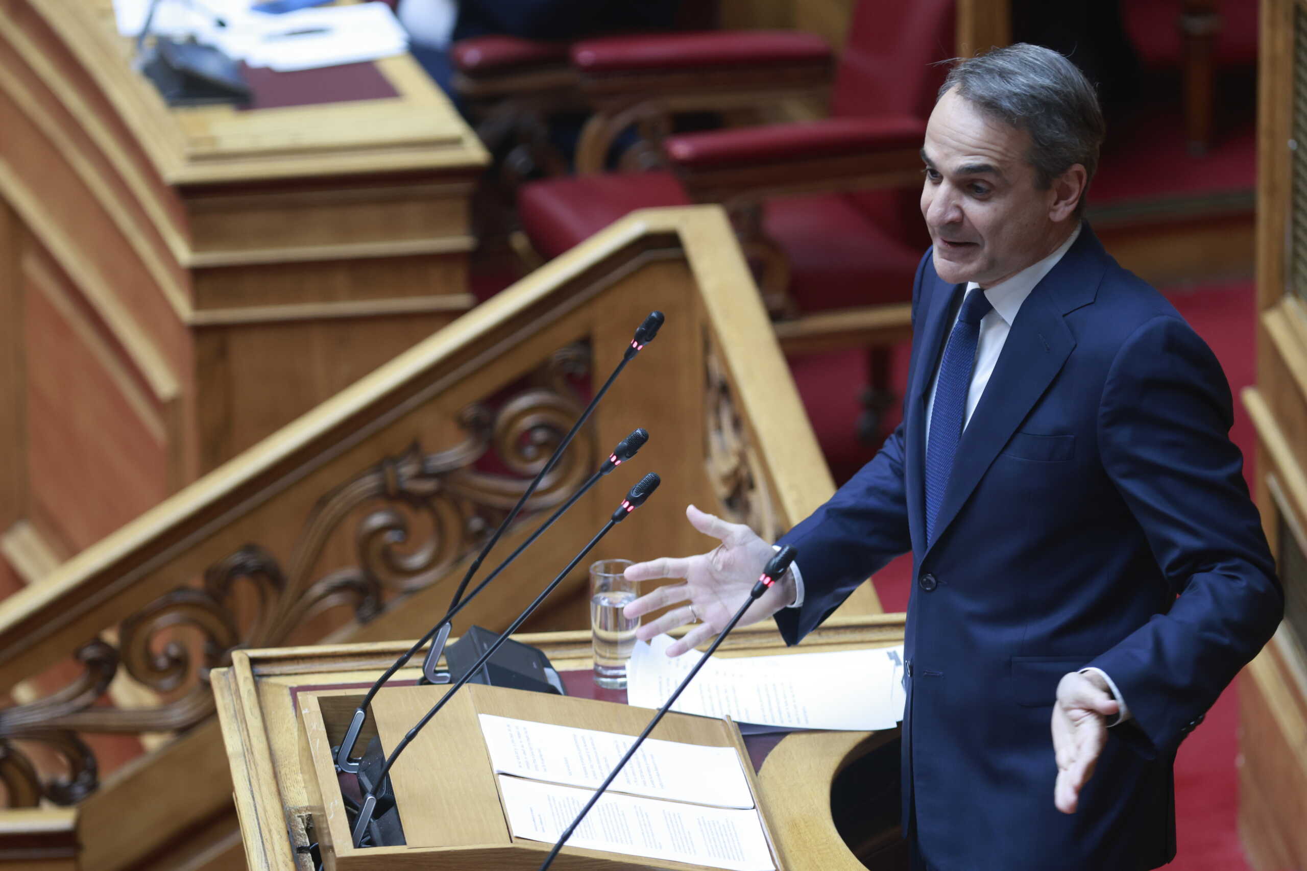 Τρίτη ημέρα της συζήτησης στην Ολομέλεια της Βουλής, των άρθρων και του συνόλου του σχεδίου νόμου "Ενίσχυση του Δημόσιου Πανεπιστημίου - Πλαίσιο λειτουργίας μη κερδοσκοπικών παραρτημάτων ξένων πανεπιστημίων", Παρασκευή 8 Μαρτίου 2024. 
(ΓΙΩΡΓΟΣ ΚΟΝΤΑΡΙΝΗΣ