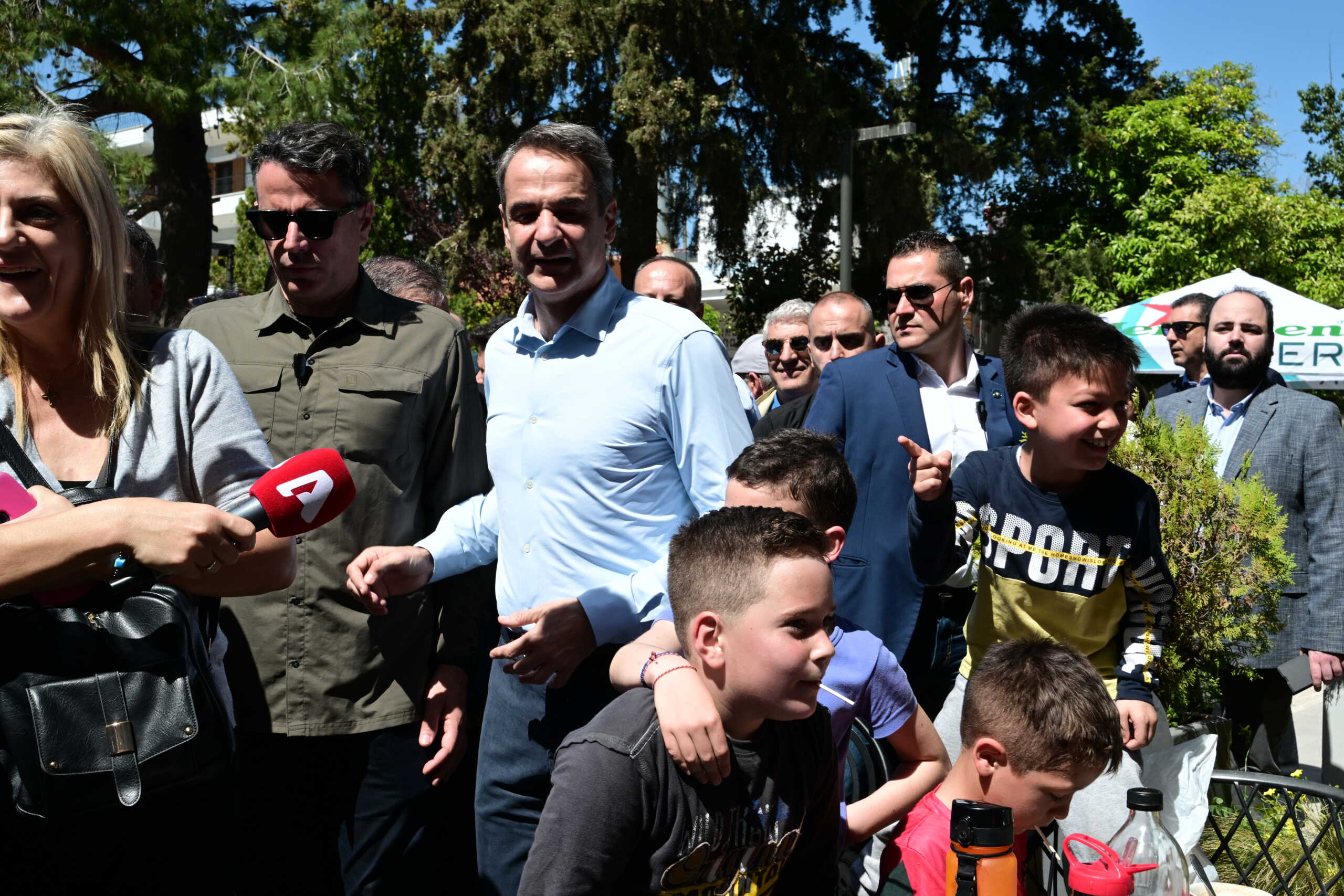 Επίσκεψη του Πρωθυπουργού Κυριάκου Μητσοτάκη στο Μοσχάτο. Ομιλία με πολίτες. Σάββατο 30 Μαρτίου 2024  (ΤΑΤΙΑΝΑ ΜΠΟΛΑΡΗ