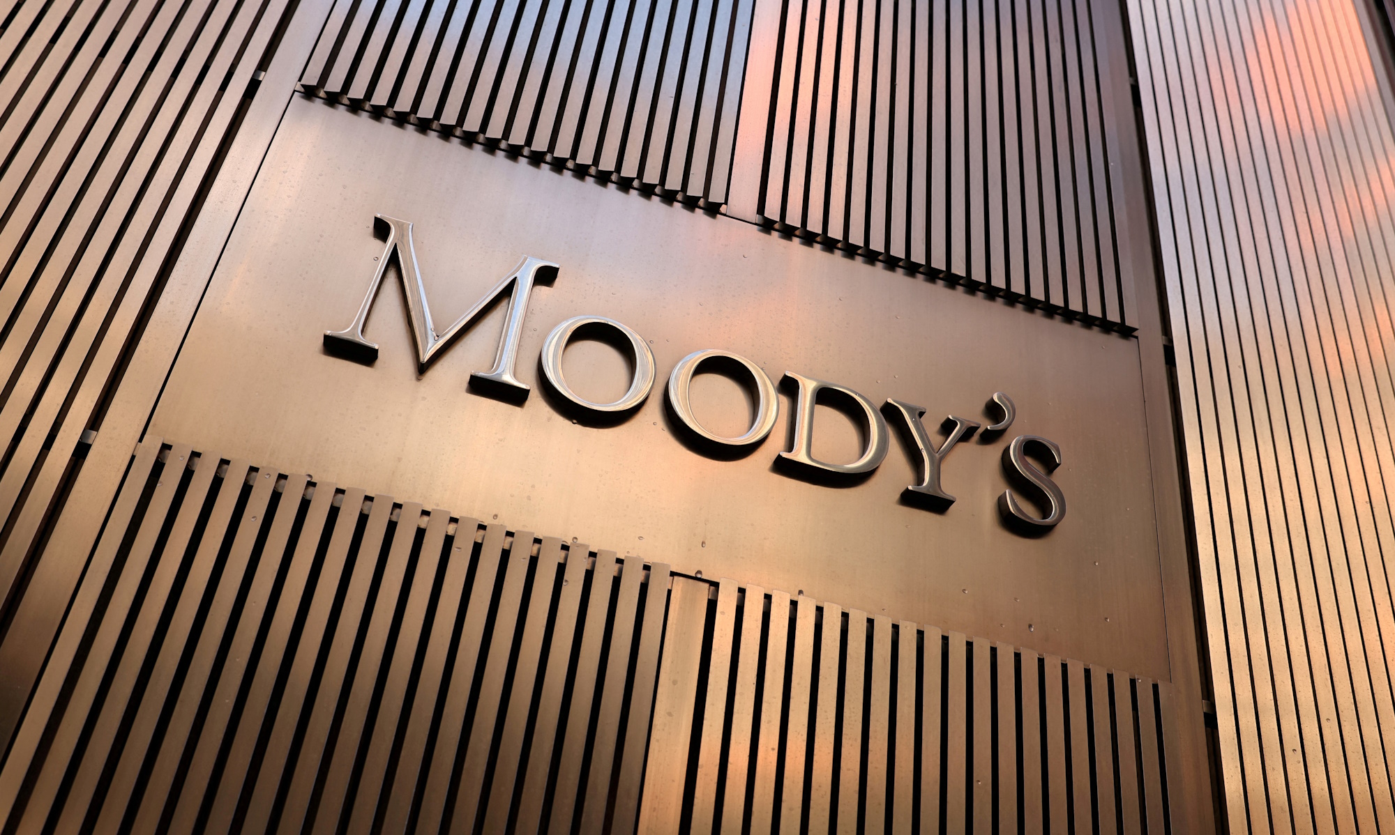 Πηγές ΥΠΟΙΚ για Moody’s: Αναμενόμενη η μη απόδοση επενδυτικής βαθμίδας – Μας είχε αναβαθμίσει πριν έξι μήνες