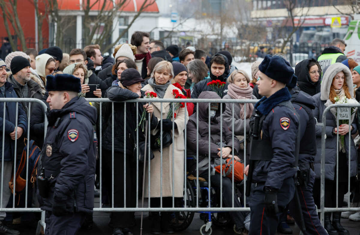 Ναβάλνι: Σήμερα η κηδεία του μεγαλύτερου πολιτικού εχθρού του Πούτιν - Θα καθυστερήσει η τελετή - ΦΩΤΟ