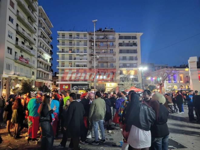 Η Πάτρα έμεινε ξύπνια μέχρι το πρωί - Πάνω από 60.000 τίμησαν το φετινό καρναβάλι