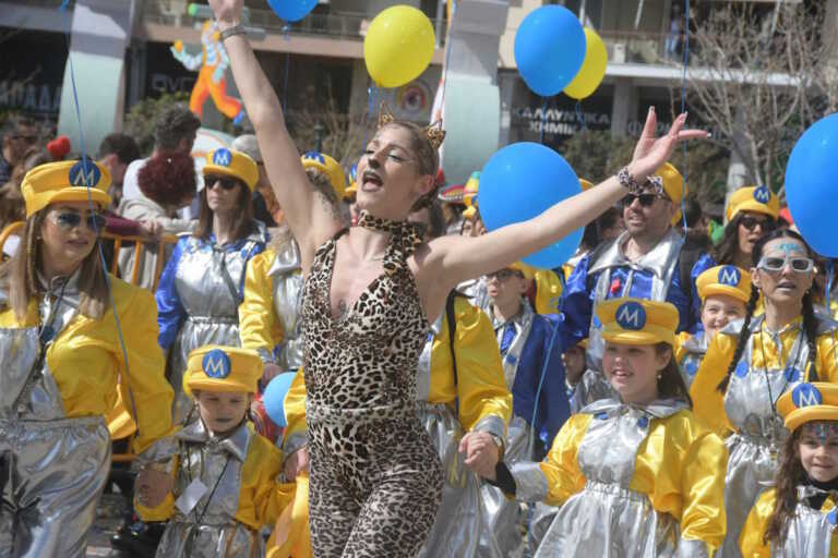 Πάνω από 20.000 χαμόγελα πλημμύρισαν το πατρινό καρναβάλι των μικρών - Αστείρευτο κέφι και φαντασία