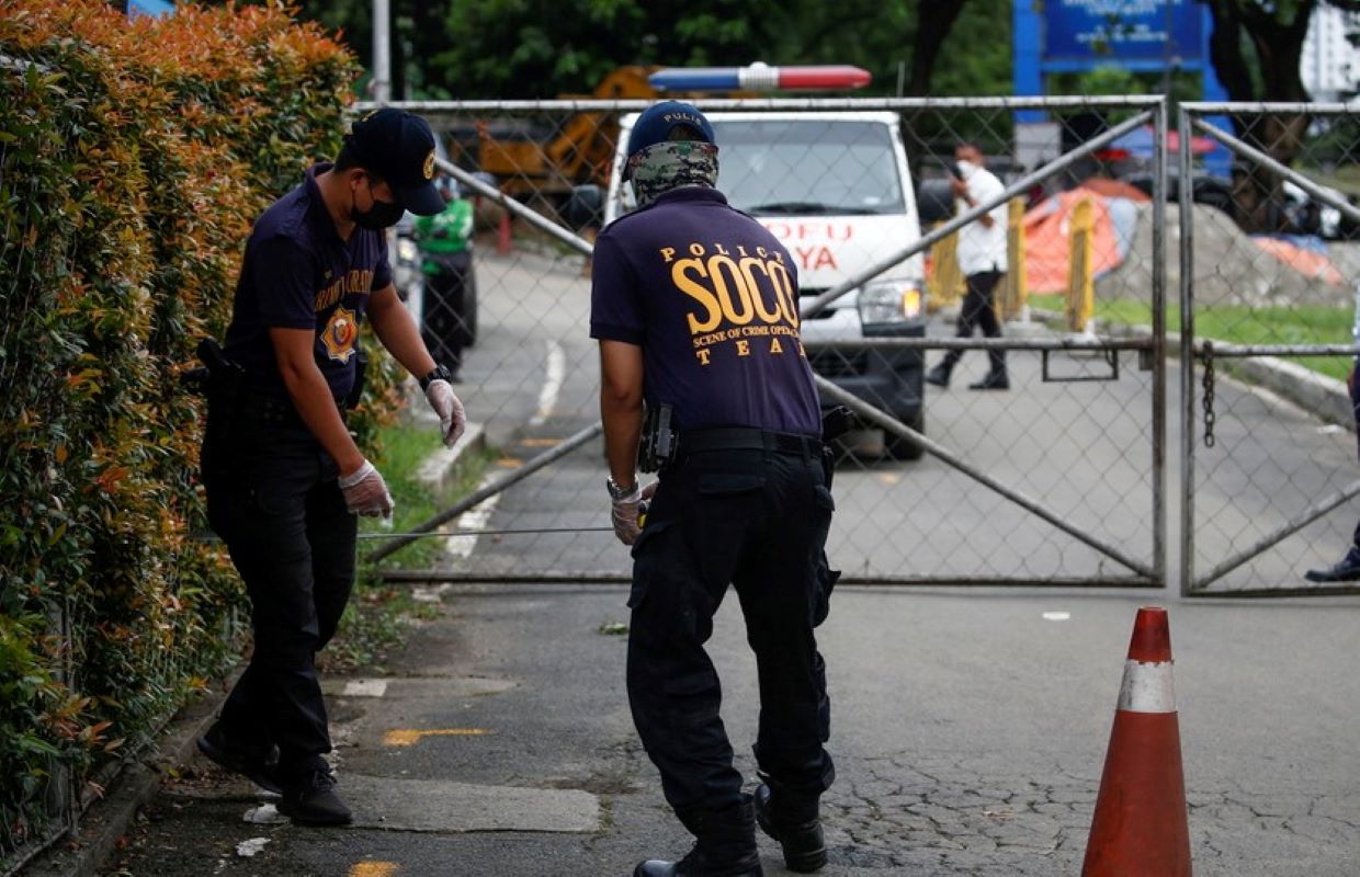 Φιλιππίνες: Αιματηρό τροχαίο με 17 νεκρούς – Βαν τυλίχτηκε στις φλόγες μετά από σύγκρουση με φορτηγό