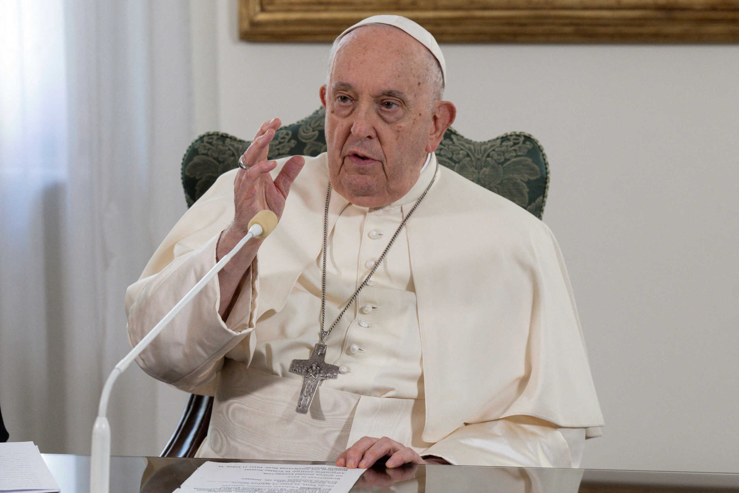 «Δεν μίλησε κανείς για διαπραγμάτευση με τον Χίτλερ», απαντά η Ουκρανία στον πάπα Φραγκίσκο