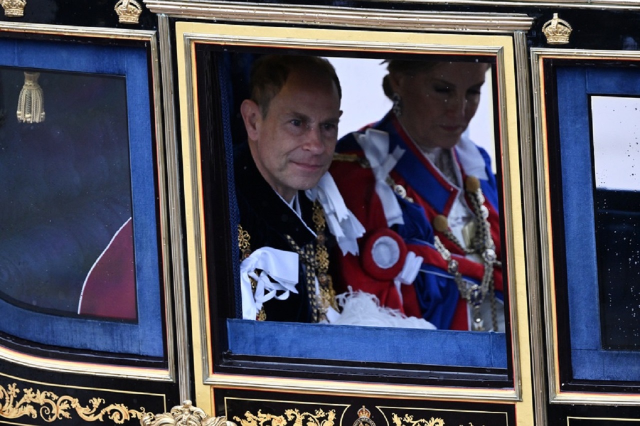 epa10611893 Prince Edward (L), Duke of Edinburgh, and Sophie, Duchess of Edinburgh, return to Buckingham Palace following the Coronation ceremony of Britain's King Charles III and Queen Camilla in London, Britain, 06 May 2023. The Coronation Procession in the Gold State Coach will be accompanied by members of the Armed Forces of the United Kingdom, the Commonwealth, British Overseas Territories and the Sovereign’s Bodyguard and Royal Watermen.  EPA