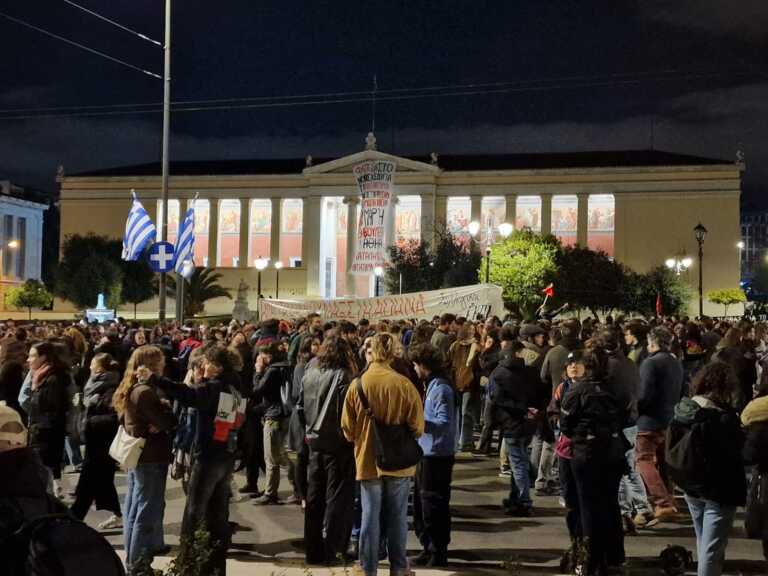 Και βραδινή πορεία στο κέντρο λίγο πριν  ψηφιστεί το νομοσχέδιο για τα μη κρατικά πανεπιστήμια – Πάνω από 17.000 στις διαδηλώσεις