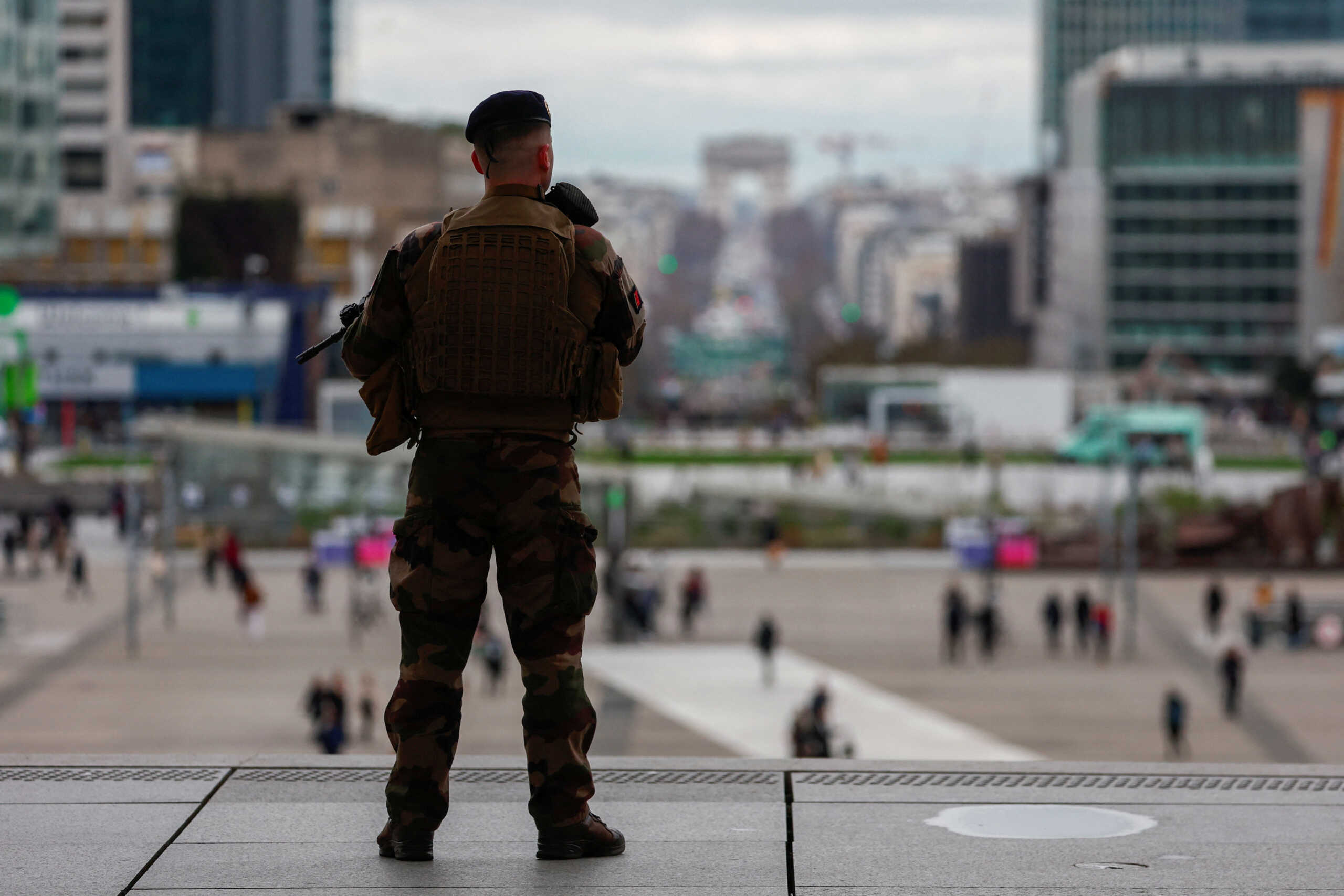 Il a assassiné son partenaire pour le bien de la maîtresse Internet, qui s’est avérée être un homme