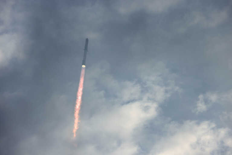 Δείτε την τρίτη δοκιμαστική εκτόξευση του σούπερ πυραύλου «Starship» του Elon Musk