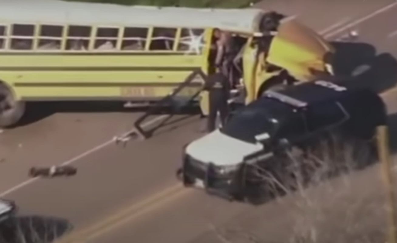 Τέξας: Δύο νεκροί και 40 τραυματίες σε καραμπόλα – Συγκρούστηκε σχολικό λεωφορείο με μπετονιέρα