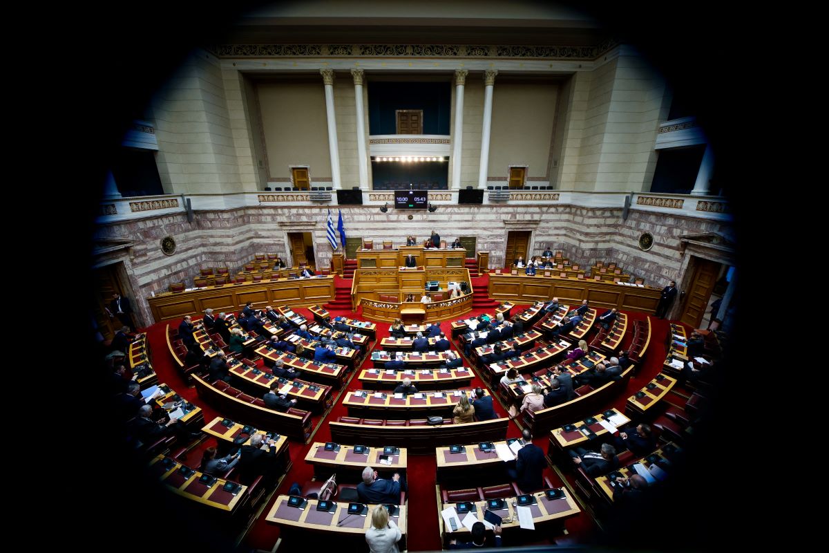 Βουλή: Ψηφίσθηκε νομοσχέδιο για φορολόγηση πολυεθνικών