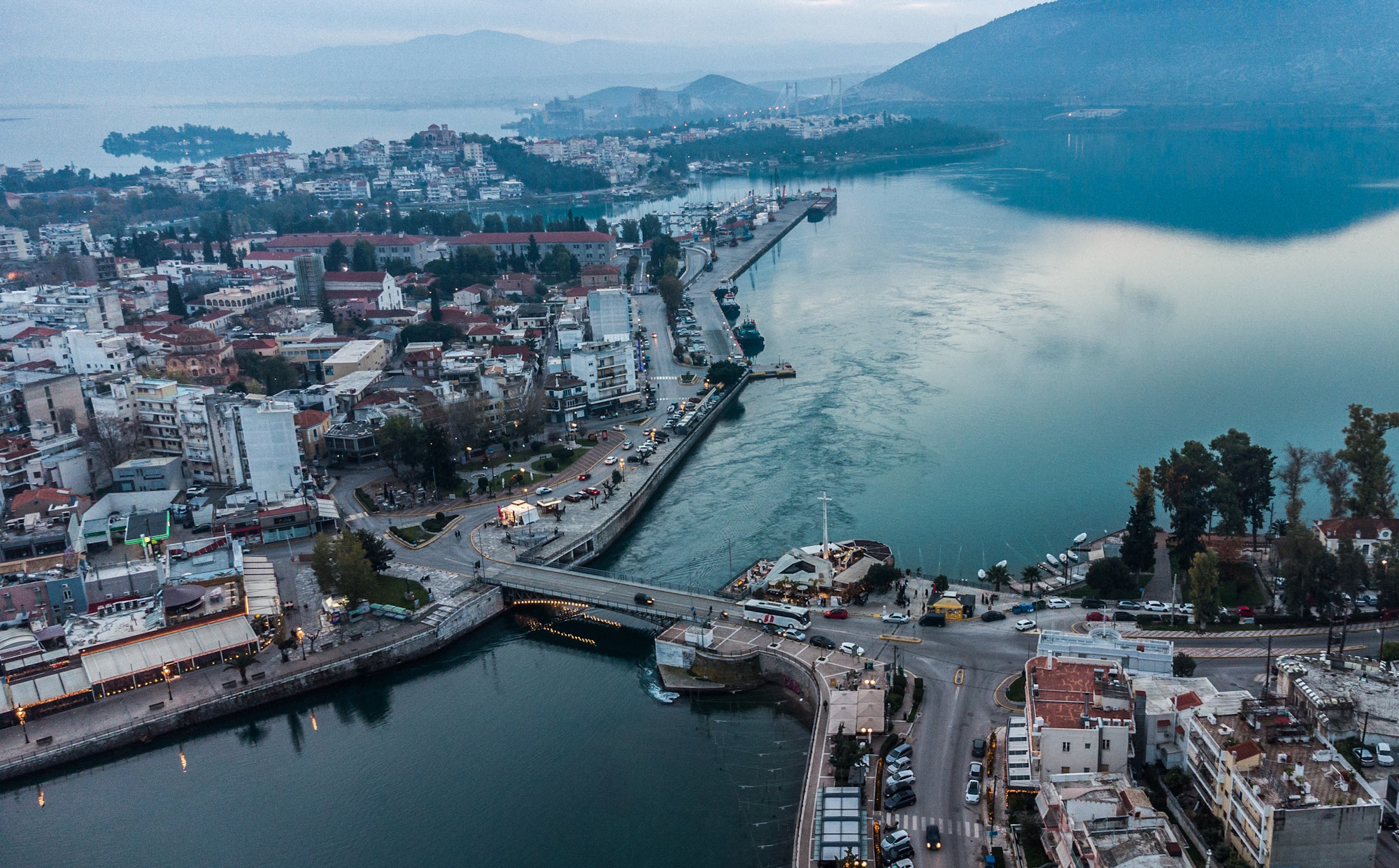 Στιγμιότυπο από την πόλη της Χαλκίδας.
(ΑΝΤΩΝΙΟΣ ΛΑΜΠΡΟΥ