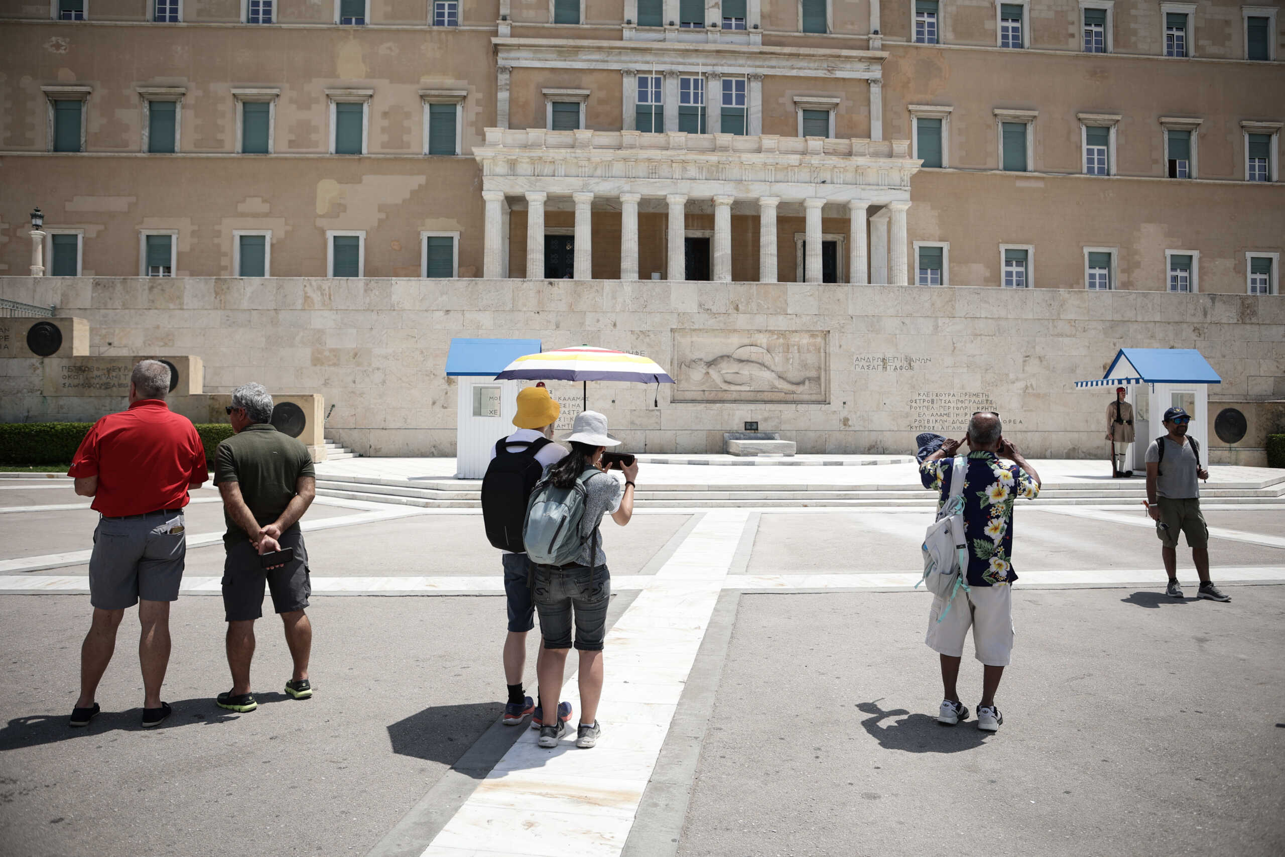 ΝΕΟ ΚΥΜΑ ΚΑΥΣΩΝΑ - ΣΤΙΓΜΙΟΤΥΠΑ ΑΠΟ ΤΟ ΚΕΝΤΡΟ ΤΗΣ ΑΘΗΝΑΣ (EUROKINISSI