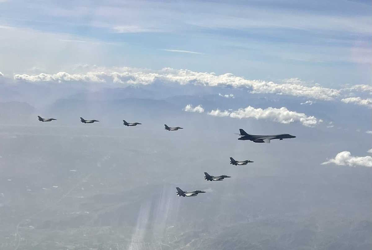 Οnyx dive polemiki aeroporia usaf
