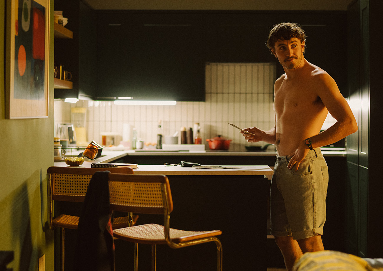Paul Mescal in ALL OF US STRANGERS. Photo by Chris Harris. Courtesy of Searchlight Pictures. © 2023 Searchlight Pictures All Rights Reserved.
