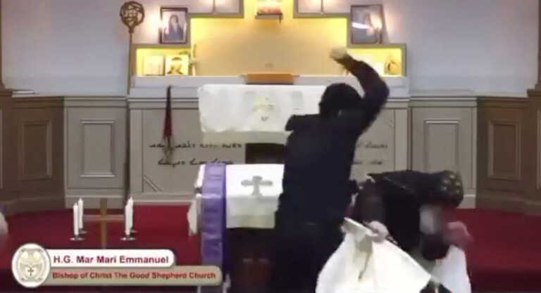 15χρονος ο δράστης της επίθεσης με μαχαίρι σε ιερέα μέσα σε εκκλησία στο Σίδνεϊ - Η στιγμή που τον αφοπλίζουν