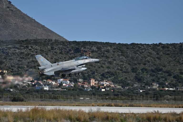 Πηγές του ΥΠΕΘΑ διαψεύδουν τα σενάρια μεταφοράς ελληνικών F-16 στην Ουκρανία