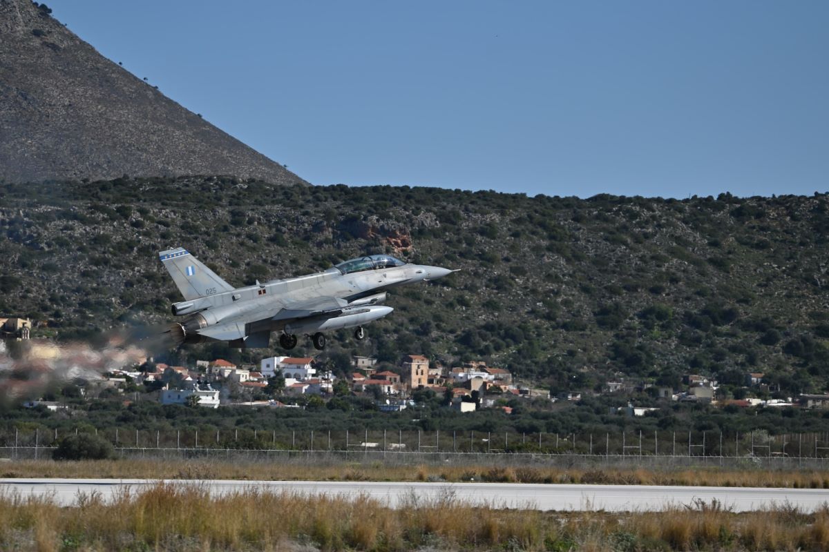 F-16: «Κανένα ζήτημα μεταφοράς ελληνικών μαχητικών στην Ουκρανία» λένε πηγές του ΥΠΕΘΑ