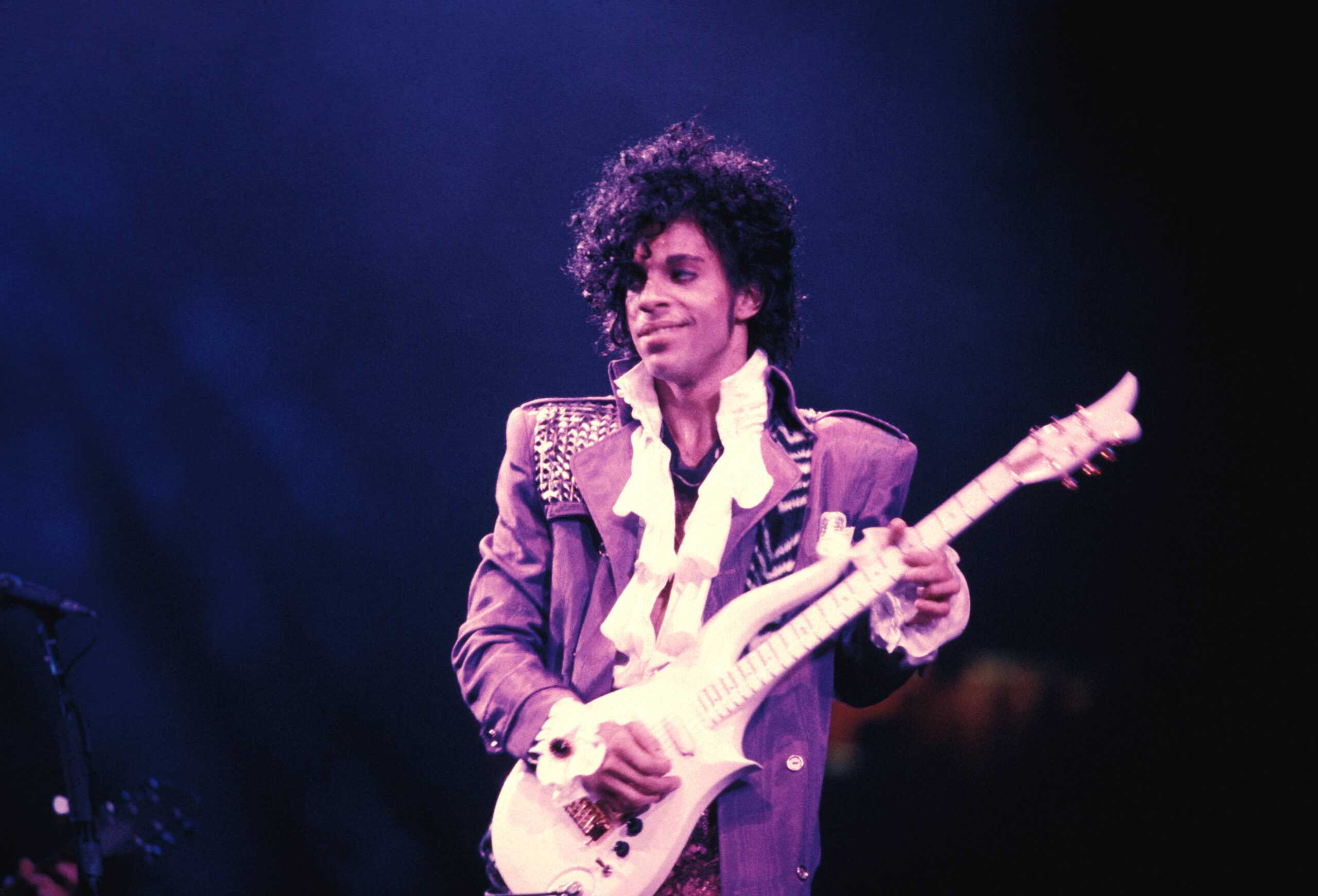 Οχτώ χρόνια χωρίς τον θρύλο της μουσικής Prince
